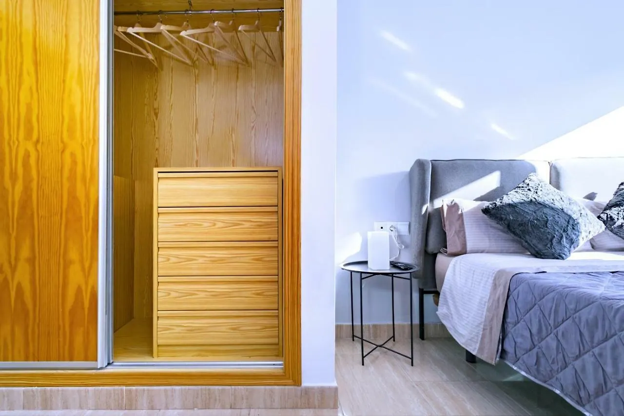 Ollerias D&V Nice Apartments مالقة
